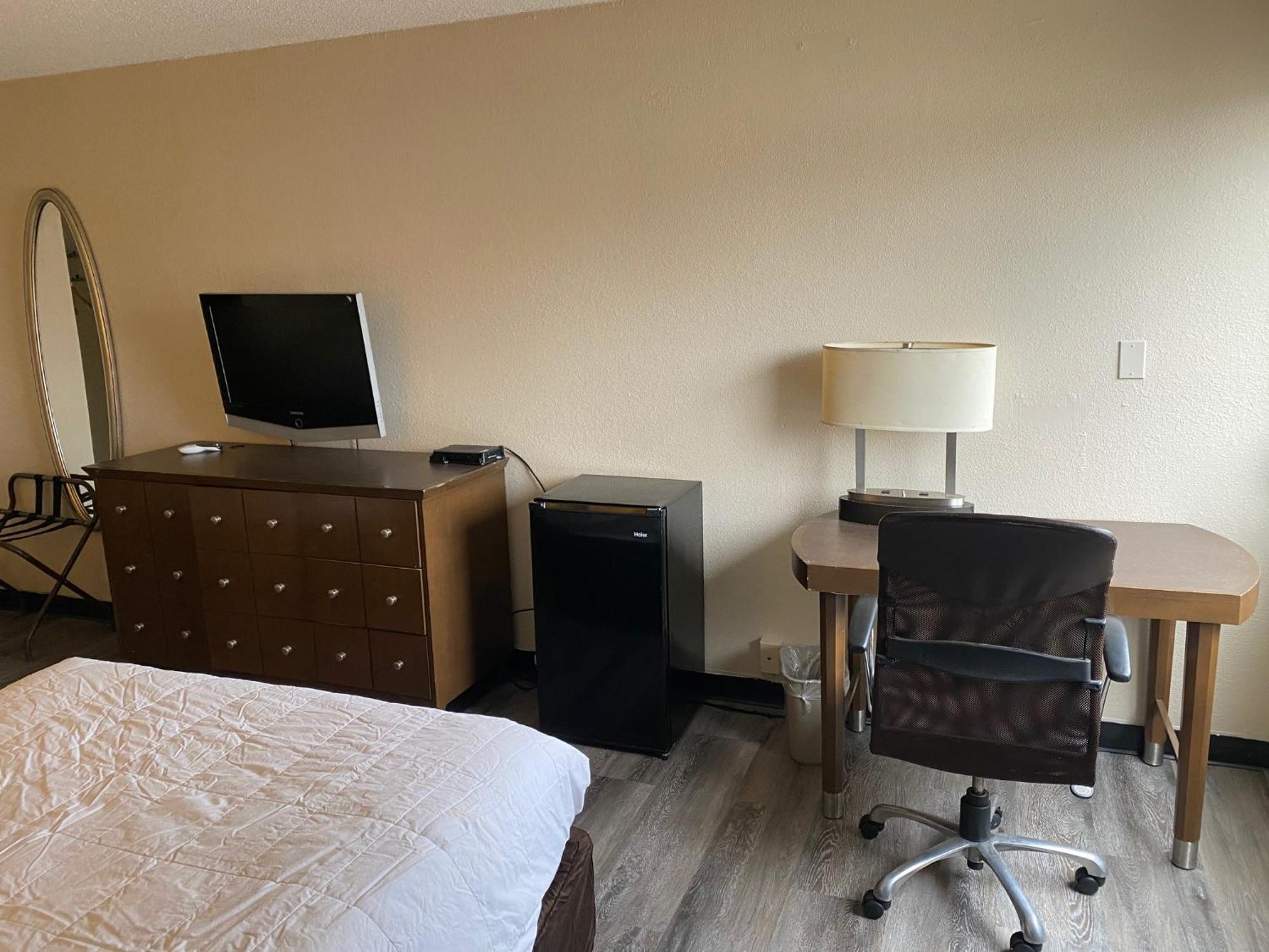 Motel 6 Rochester - Airport Экстерьер фото