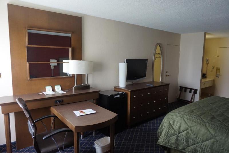 Motel 6 Rochester - Airport Экстерьер фото